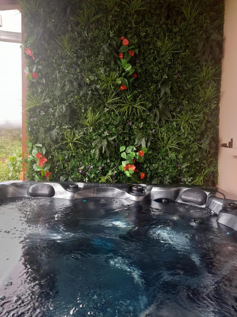 La Kaz Zambaville Avec Jacuzzi Privatif La Plaine des Palmistes Exterior photo